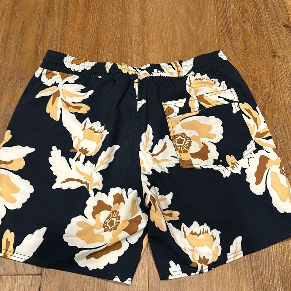 Volcom Swim Shorts - Picture 5 of 6